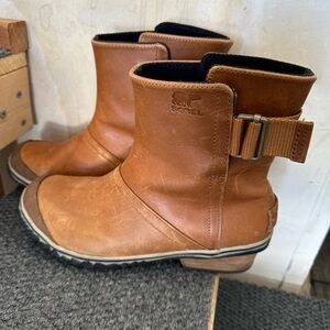 Women’s Sorel brown boot - Size 7